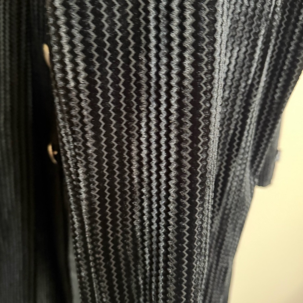 Men’s Black Velvet Pinstripe 2PC Long Coat  Suit - Picture 5 of 11